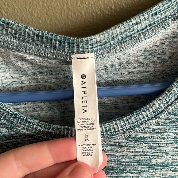 LIKE NEW ATHLETA IN MOTION SEAMLESS TANKTOP SIZE XL - Picture 3 of 4